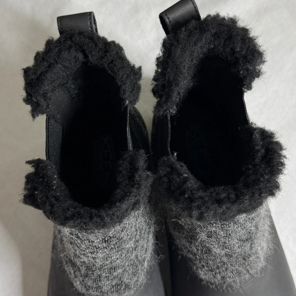 Keen Elsa Chelsea Waterproof Boots Black Grey Wool Faux Fur Lining Womens 8